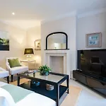 Traditional Family Home Near Earl\'S Court