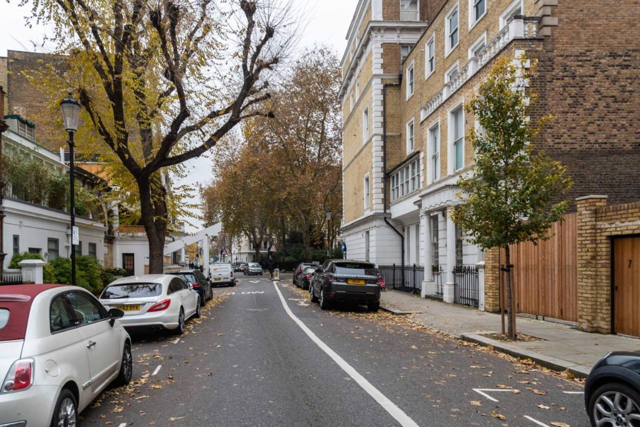 Traditional Family Near Earl's Court *