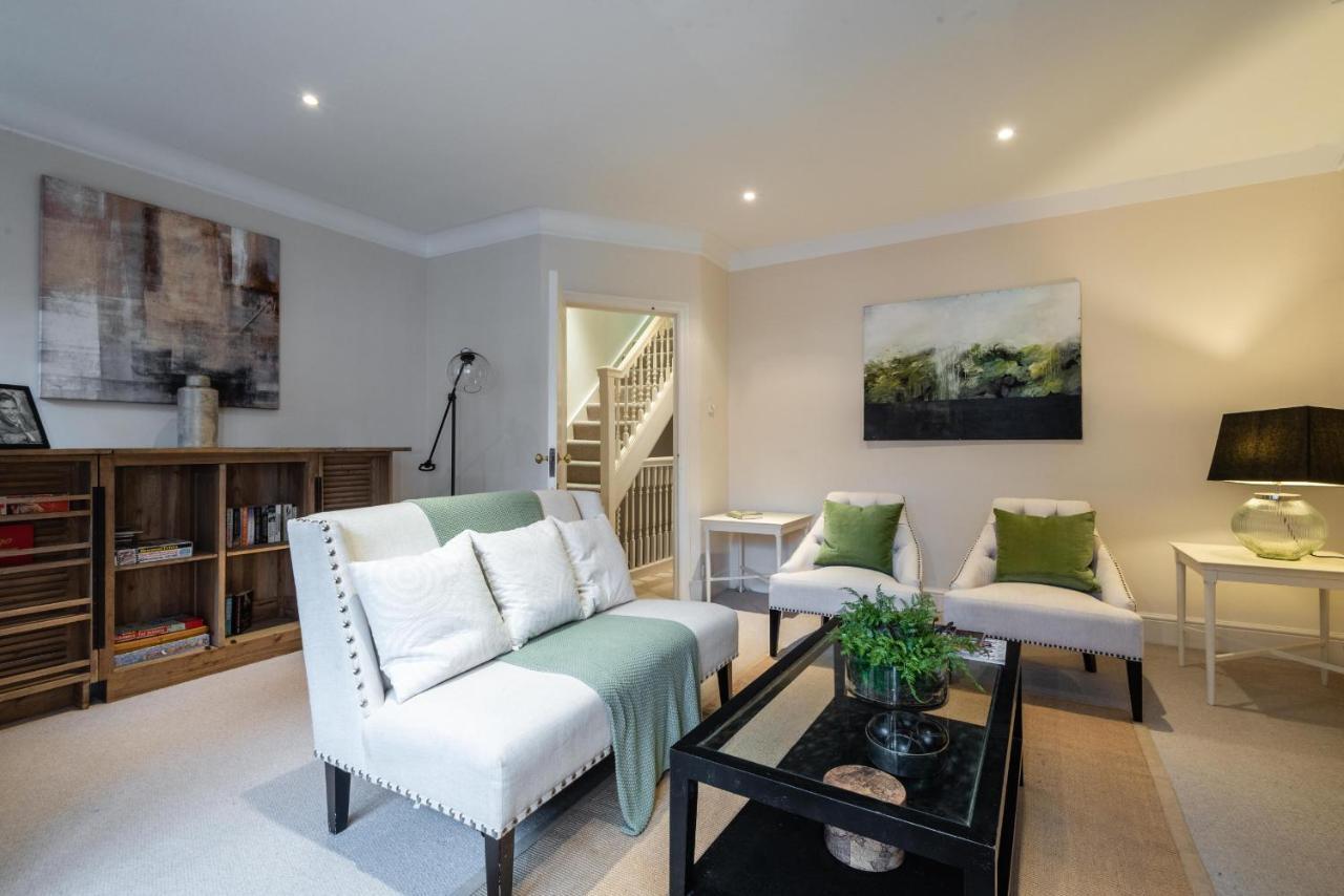 Traditional Family Near Earl's Court London